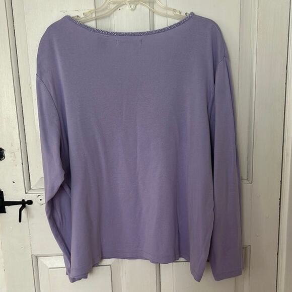 Liz Claiborne lavender top - Picture 3 of 3